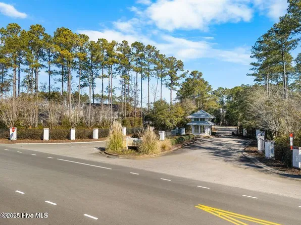 726 Kalmia Place SE, Bolivia, NC 28422