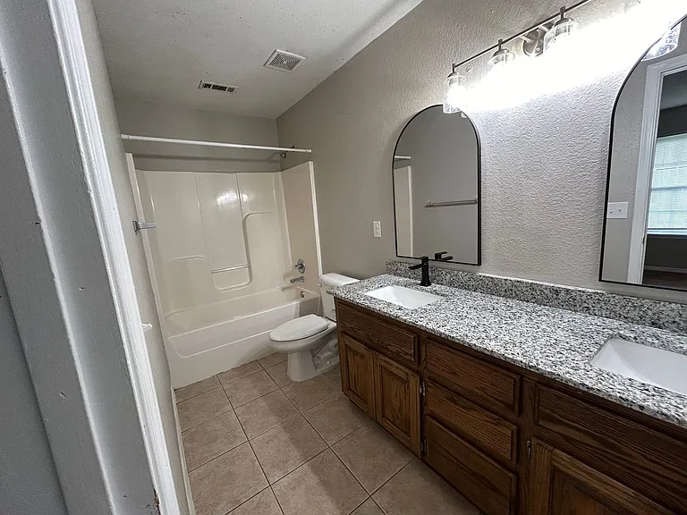 1598 Tolleson Loop #A & B — Photo 10