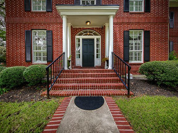 3rd image of 1311 Bluebonnet Dr