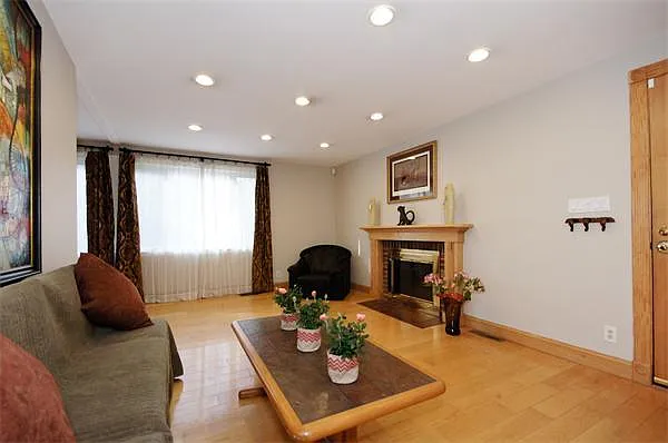 22 Westlund Rd — Photo 8