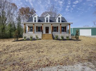 998 W St S, Greenbrier, TN 37073