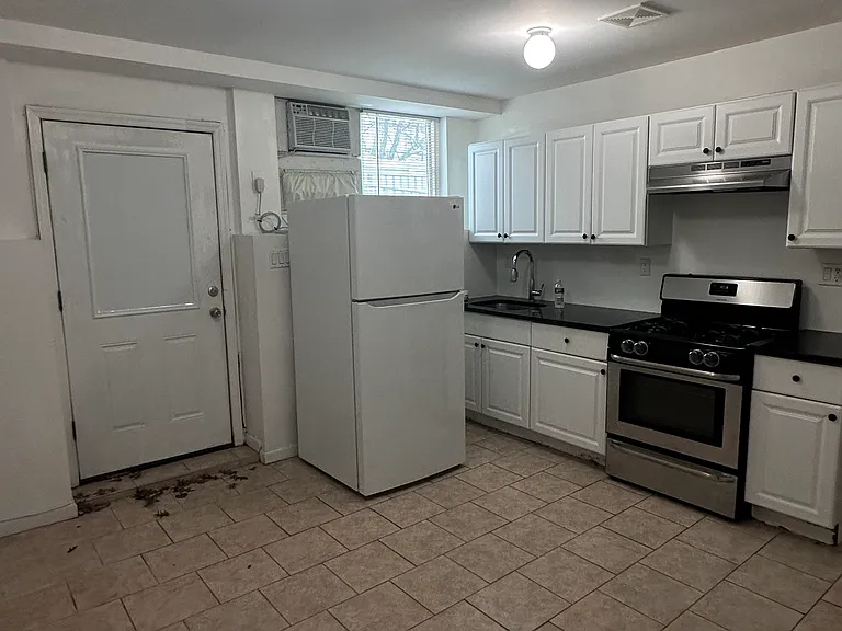 72 Byrne Ave #1 — Photo 3