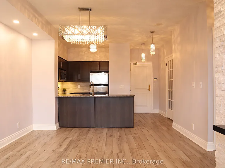9225 Jane St #1506 — Photo 13