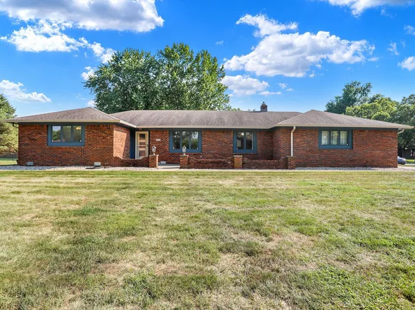 4833 Lantern Dr, Greenwood, IN 46142