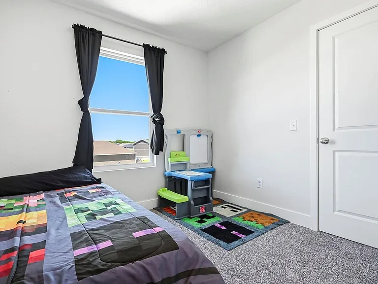 1753 E Macon St — Photo 16