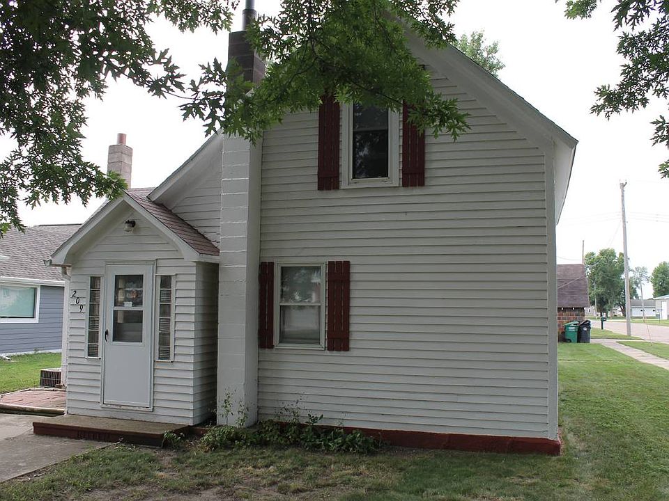 1st image of 209 W Ohio Ave