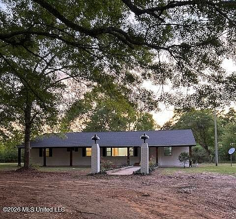 1st image of 203 Green Rd