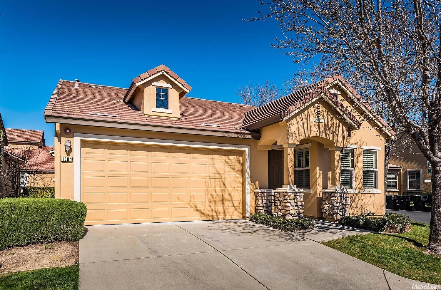 1064 Marseille Ln photo 1
