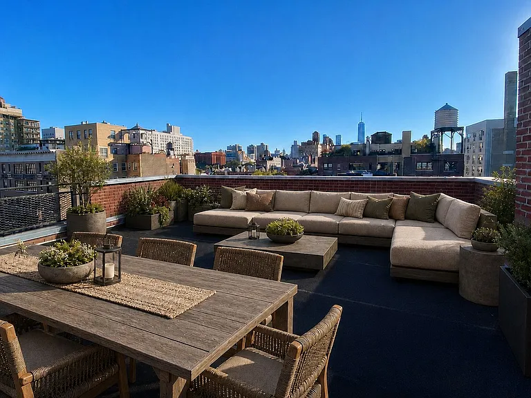57 W 10th St #PENTHOUSE — Photo 1