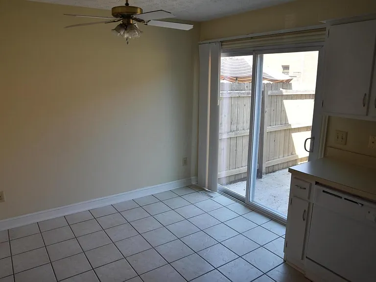 6462 Cranston Way — Photo 8