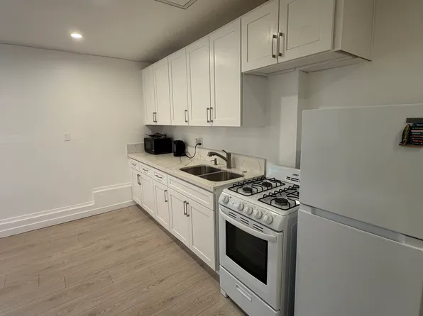 8166 Cantaloupe Ave, Panorama City, CA 91402