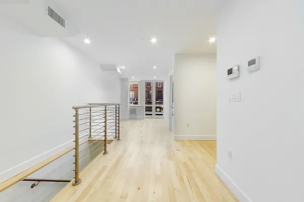 Rented by Keller Williams NYC | media 26