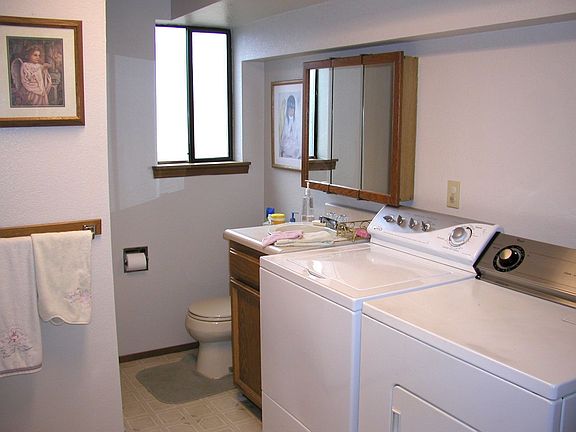Laundry & Bathroom