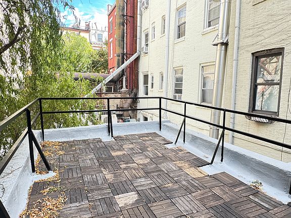 5th image of 289 W 12th St #5