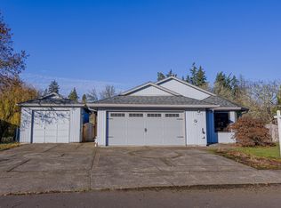 1477 SE 49th Ct, Hillsboro, OR 97123