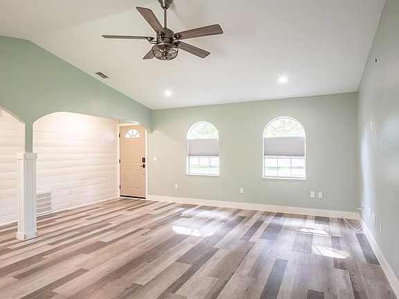 4th image of 16 WARREN PLACE