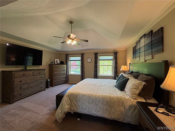 3rd image of 29 Wenham Ln