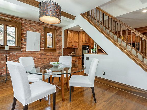 5th image of 38 E Beck St