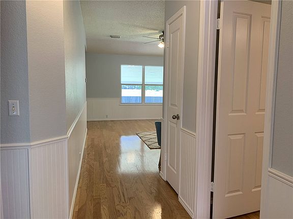 4th image of 1405 Nandina Dr