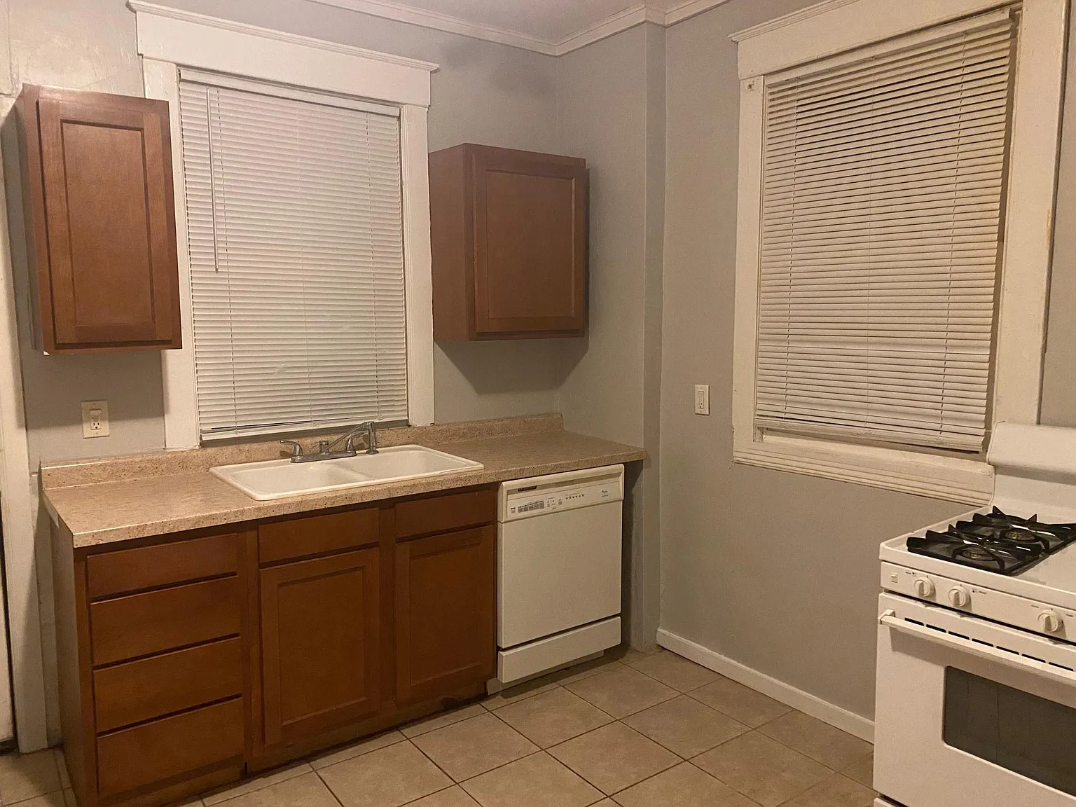 729 N Saint Louis Blvd — Photo 2