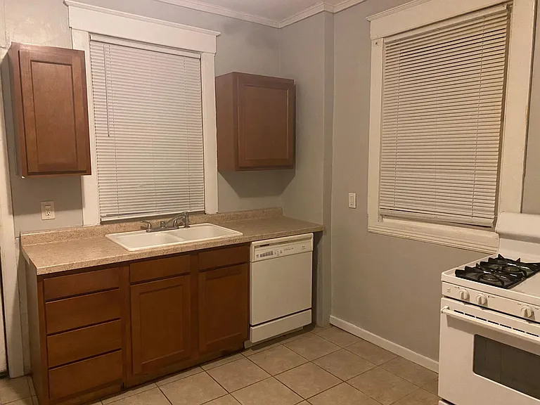 729 N Saint Louis Blvd — Photo 2