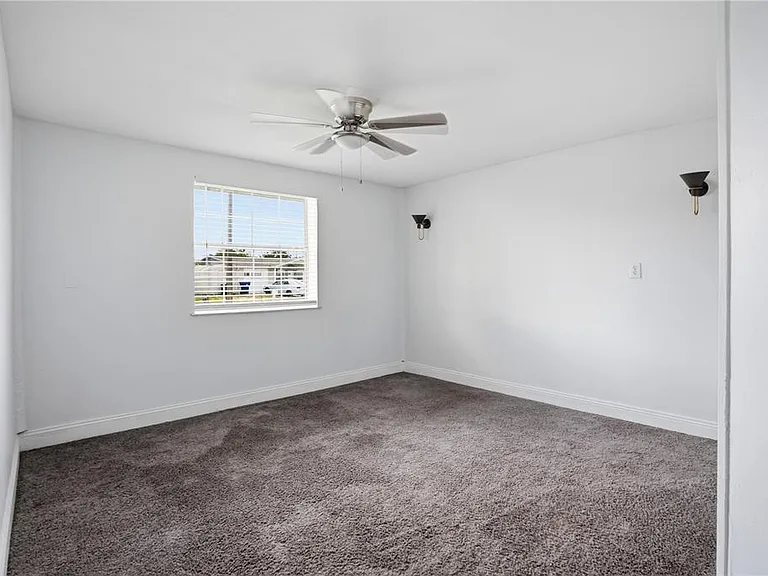 3301 Rosefield Dr — Photo 22