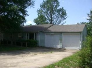 12710 7th St, Grandview, MO 64030