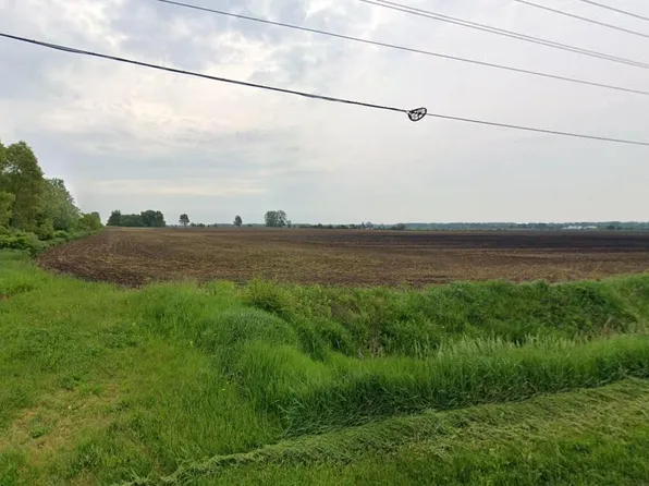 400 W #W, Hebron, IN 46341
