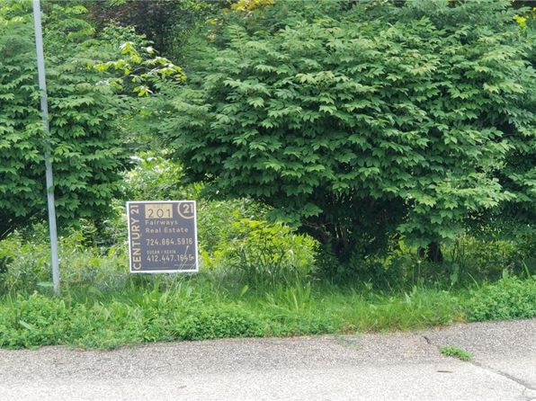 201 Neshannock Trails Dr, New Castle, PA 16105