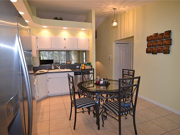 5th image of 11644 SW Egret Cir APT 406
