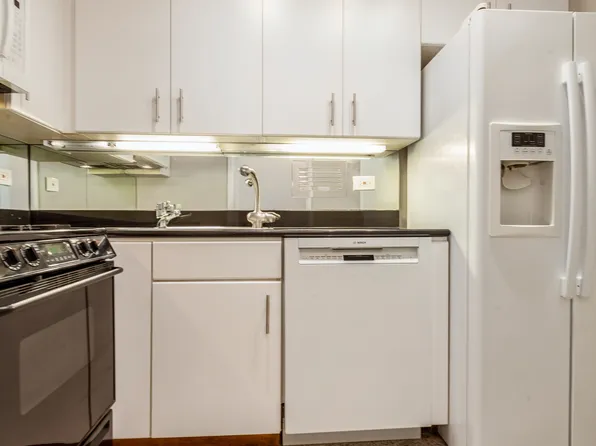 420 East 72nd Street image 5 of 15