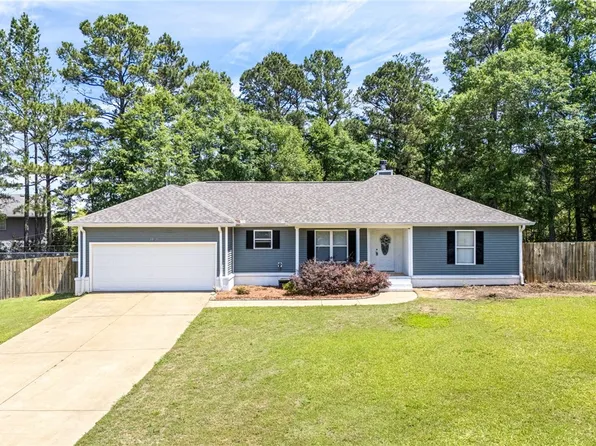 2702 Cunningham Ct, Opelika, AL 36801