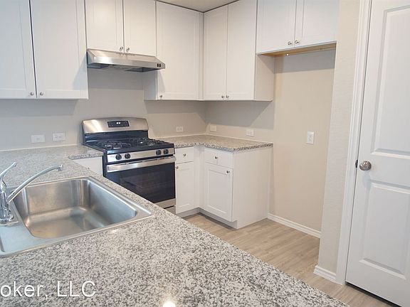 5th image of 10618 De Gonzalo Way