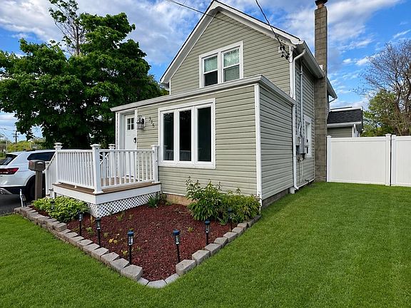 2nd image of 315 Grant Avenue