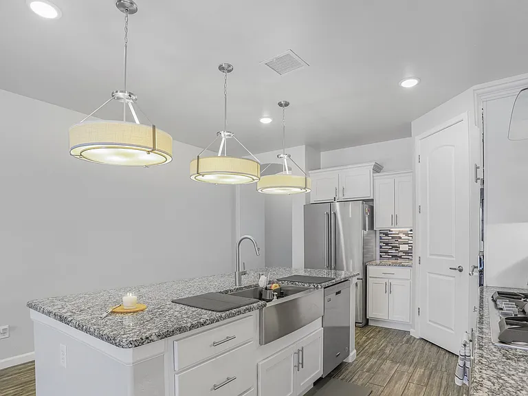 4758 Lotus Ave — Photo 9