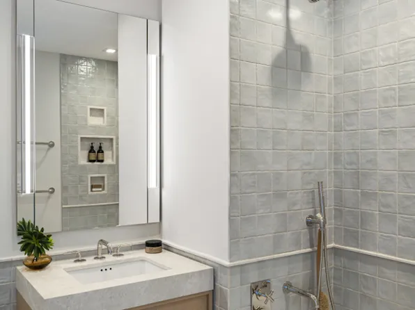 222 East Broadway image 2 of 12