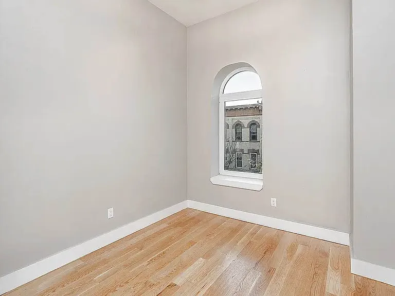 302 Linden St #3 — Photo 5