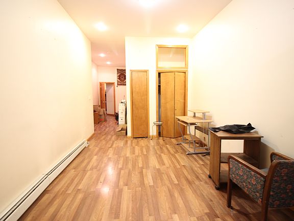 4th image of 645 Putnam Ave APT 1