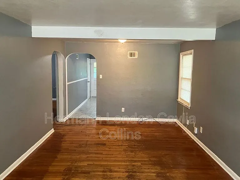 8708 Granada Pl — Photo 2