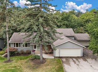 803 Sierra Ln NE, Rochester, MN 55906