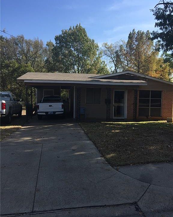 1st image of 1017 N Mesquite St