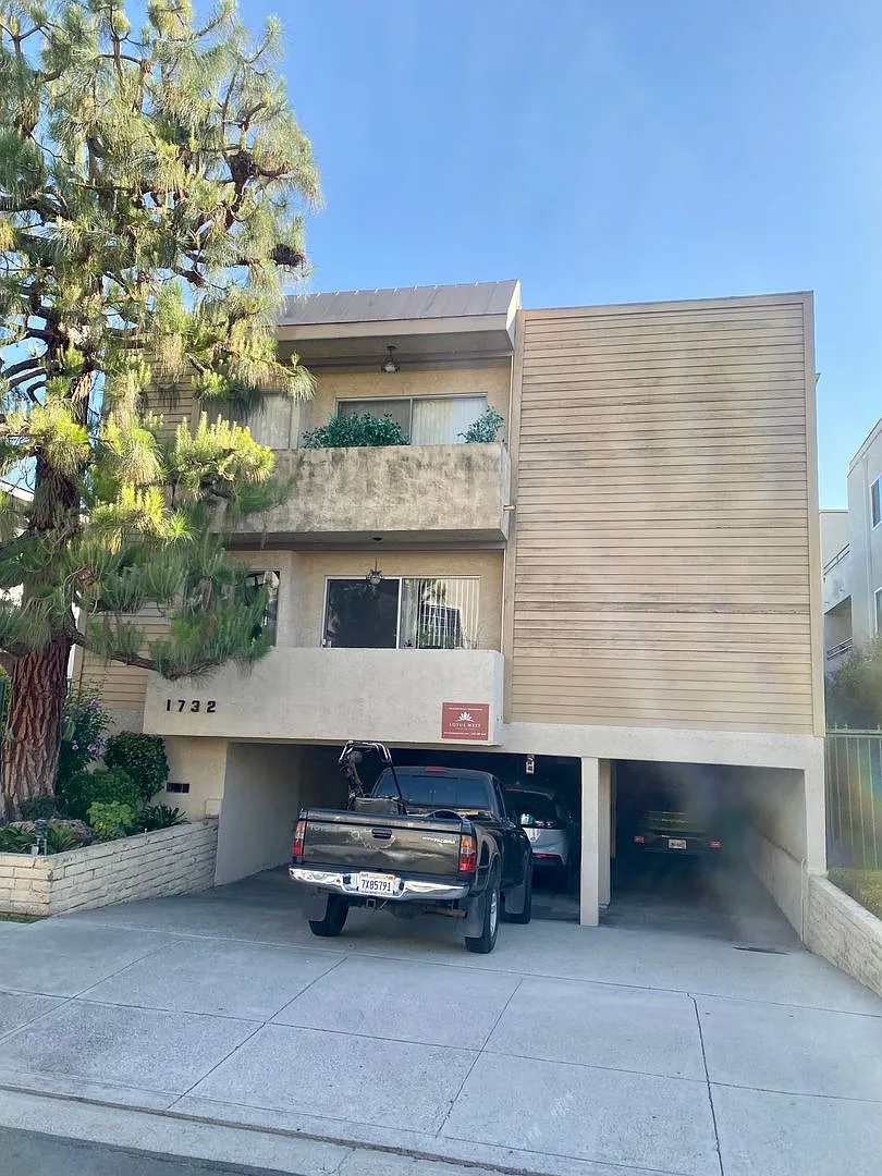 1732 Butler Ave. — Photo 1