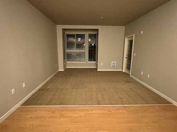 5th image of 961 10th Pl NE Unit 206