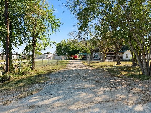 2nd image of 5331 Green Ln