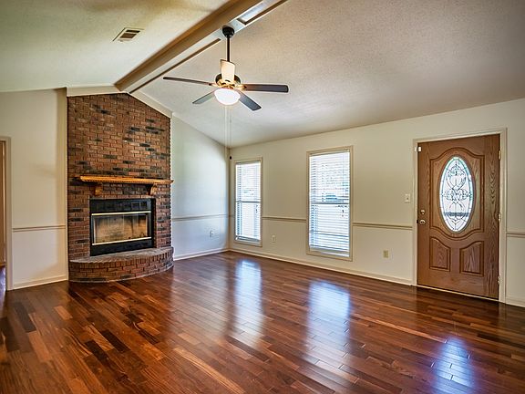 5th image of 122 Hemlock Rd
