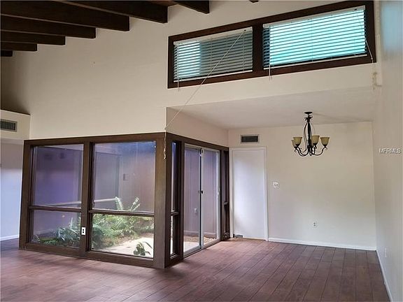 3rd image of 15 Loma Alta #15