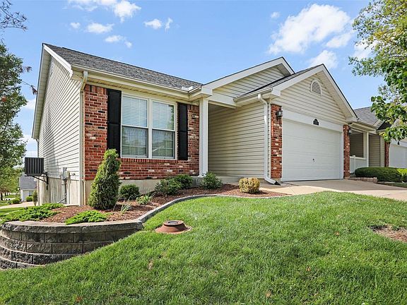 2nd image of 10199 Chancery Ln