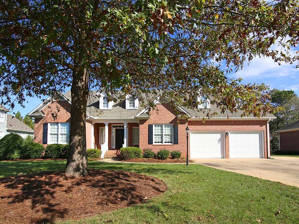 Amazing curb appeal!