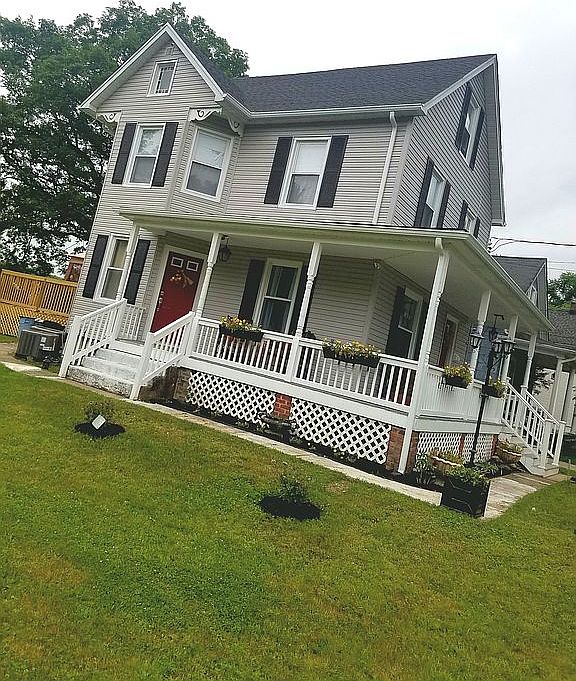 2nd image of 11 Webber St