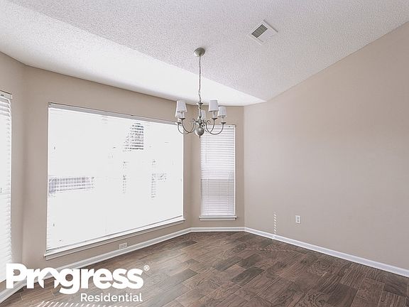 4th image of 1787 Sarah Ann Dr W